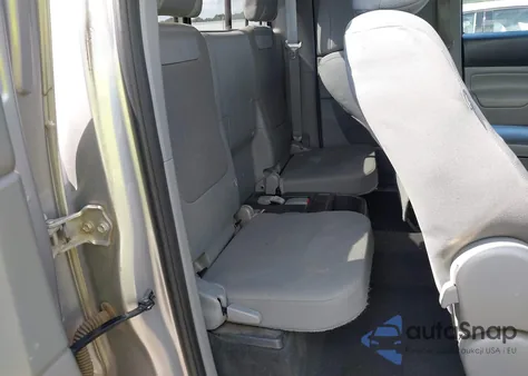 2015 Toyota Tacoma Base V6 из США, поврежденный, VIN 5TFUU4ENXFX114024